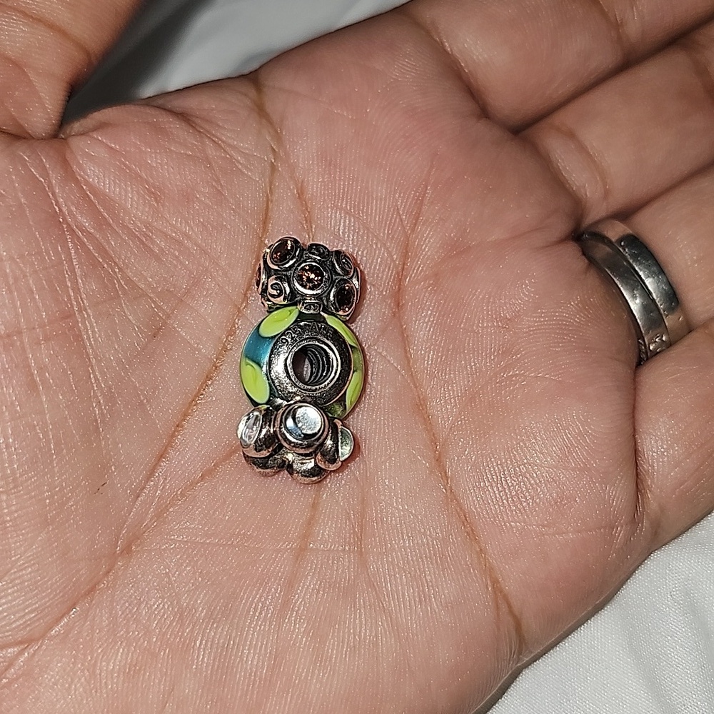 NIB/NIP Pandora Bracelet & Polishing Cloth With (8) Pre-Loved Beads - Picture 8 of 12